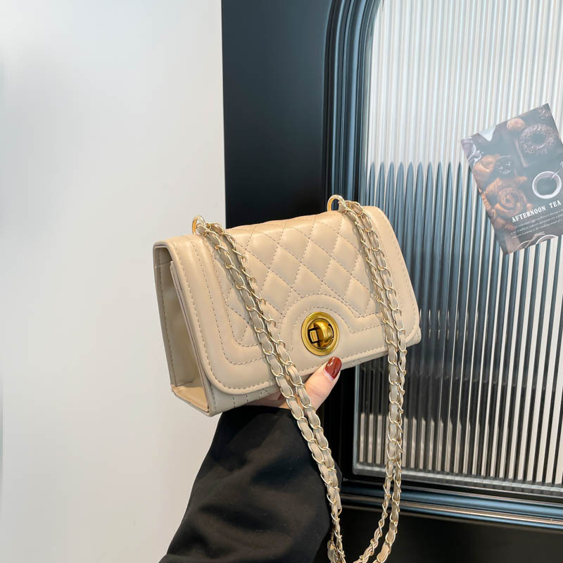 2025 New Diamond Quilted Chain Crossbody Mini Square Bag for Women - Image 2