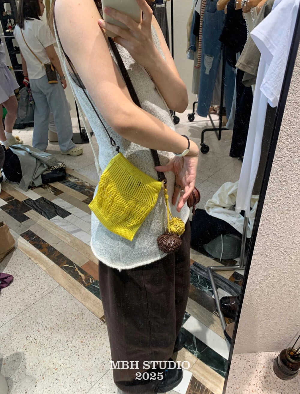 MBH Korean Niche Design Beach Hollow Small Mesh Bag Casual Crossbody Bag