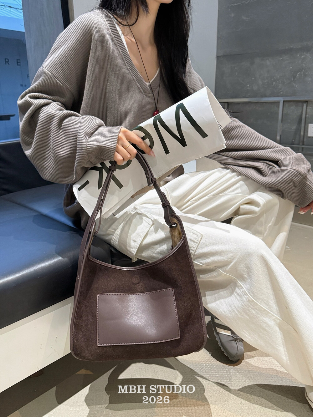 MBH Frosted Leather Colorblock Tote Bag Small Daily Commute Shoulder Bag with Storage Pouch - Image 3