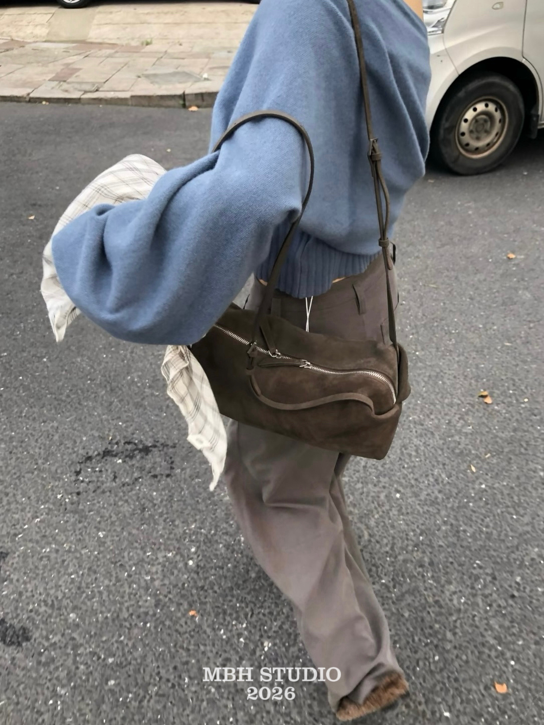 MBH Korean Dongdaemun Matte Genuine Leather Double Ear Boston Bag Fall 2026 Women's Underarm Shoulder Bag - Image 4