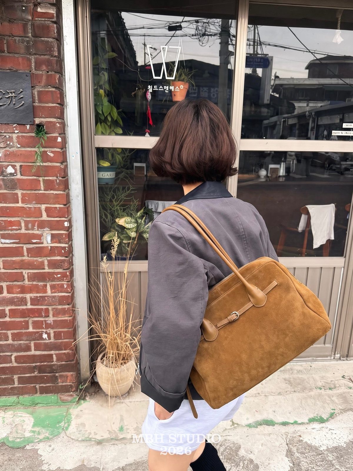 MBH Suede One-Strap Buckle Boston Bag Large-Capacity Commuter Shoulder Bag - Image 4