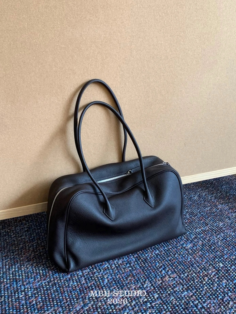 MBH Women's Large Boston Shoulder Bag in Top Grain Leather for Travel and Laptop - Image 2