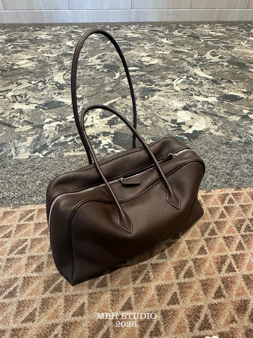 MBH Women's Large Boston Shoulder Bag in Top Grain Leather for Travel and Laptop - Image 4